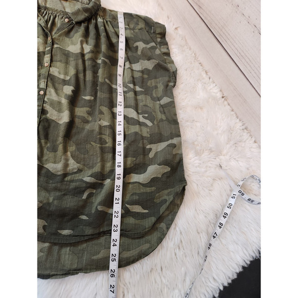 Old Navy Women's Green Camouflage Cap Sleeve Button Front Blouse Size Medium - Picture 6 of 6